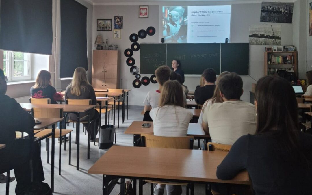 „AI: Przyjaciel czy wróg? Jak nie dać się zaskoczyć technologii przyszłości” – wykład dla uczniów