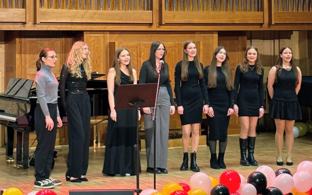 Raciborskie  licea śpiewają dla Lenki- koncert charytatywny