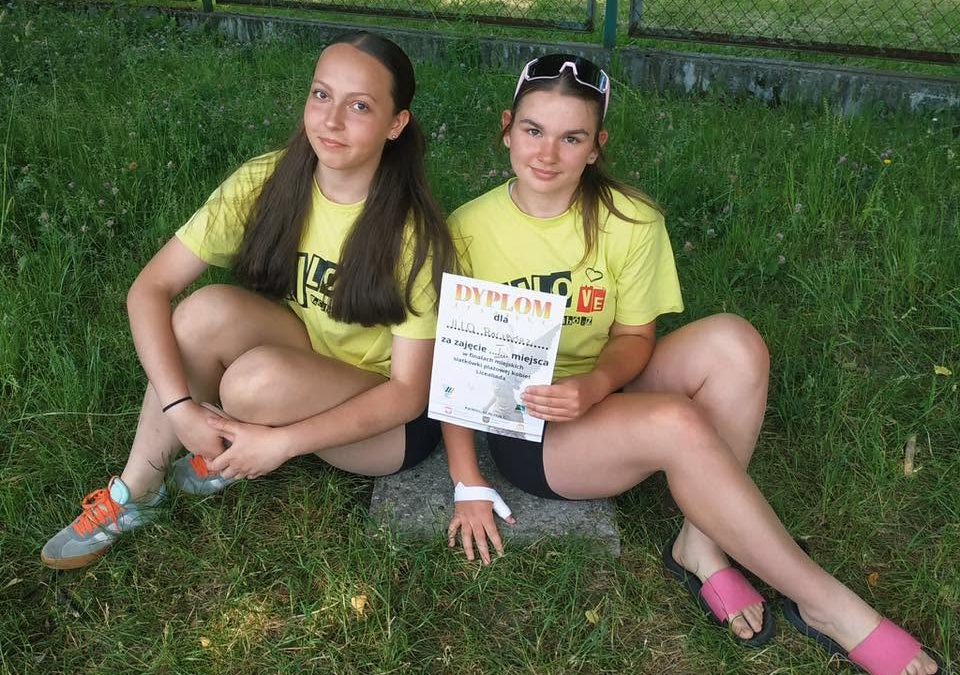 Sukces uczniów – siatkówka plażowa